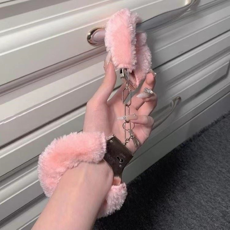 Plush handcuffs S145